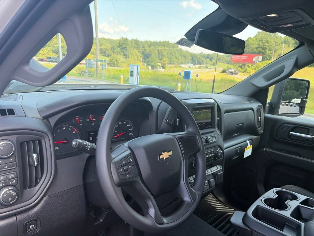 New 2026 Chevrolet Silverado 2500 Custom w/ Custom Value Package AWD/4WD image 15