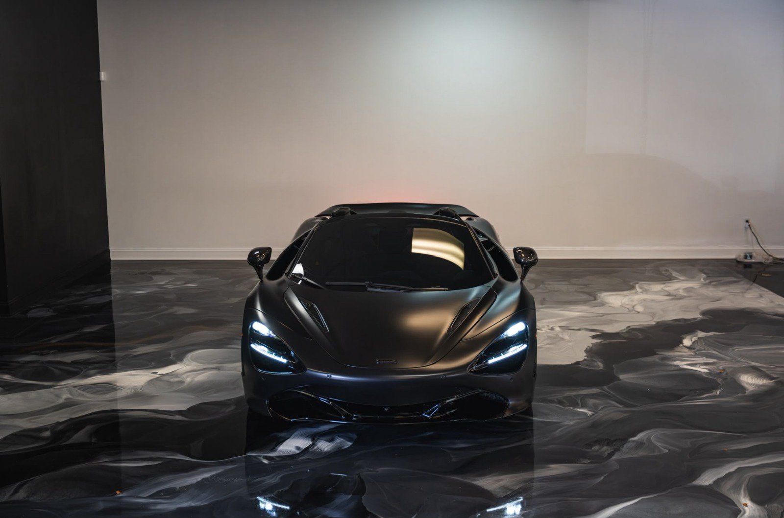 Used 2020 McLaren 720S Performance RWD image 3