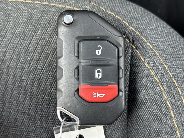 Used 2025 Jeep Gladiator Sport AWD/4WD image 20