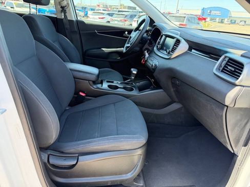 Used 2019 Kia Sorento AWD image 60