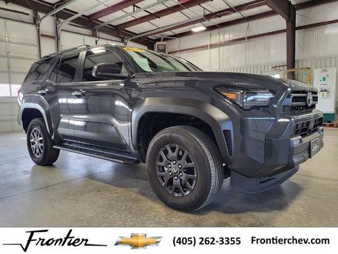 Used 2025 Toyota 4Runner 4WD image 7