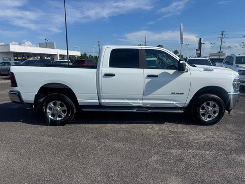 Used 2025 RAM 2500 Big Horn AWD/4WD image 4