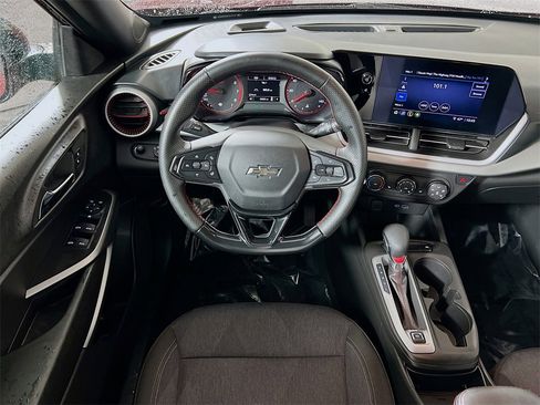 Used 2024 Chevrolet Trax RS w/ Driver Confidence Package image 19