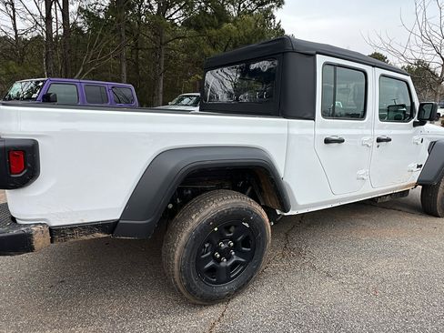 New 2026 Jeep Gladiator Sport image 8