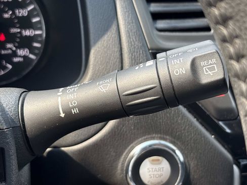 Used 2019 Nissan Pathfinder SV AWD/4WD image 20