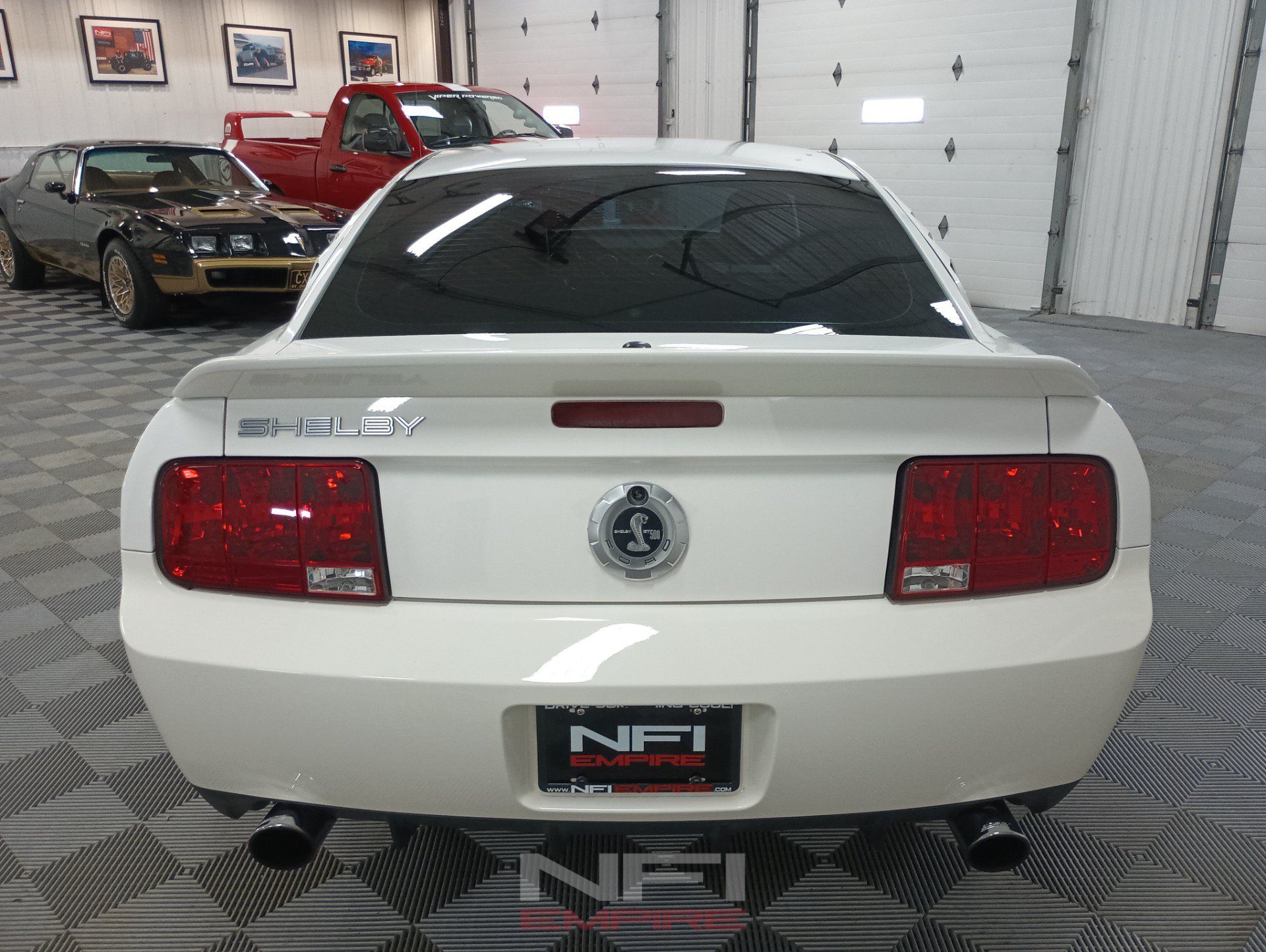 Used 2007 Ford Mustang Shelby GT500 RWD image 9