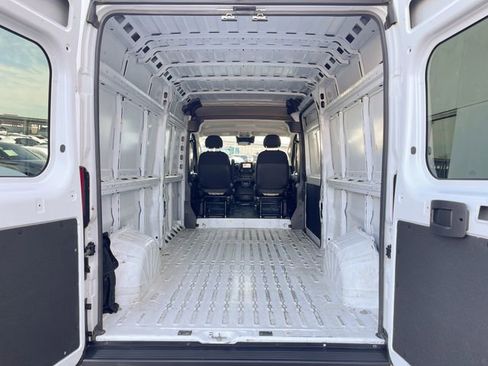 Used 2023 RAM ProMaster 2500 image 23