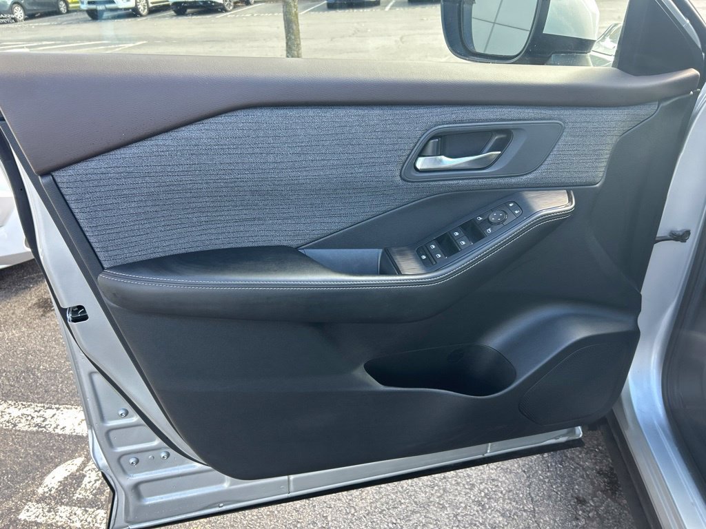 Certified 2023 Nissan Rogue SV AWD/4WD image 11