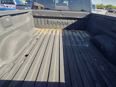 Used 2016 GMC Sierra 2500 Denali w/ Duramax Plus Package AWD/4WD image 5