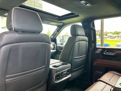 Used 2024 GMC Sierra 2500 Denali Ultimate w/ Max Trailering Package AWD/4WD image 10