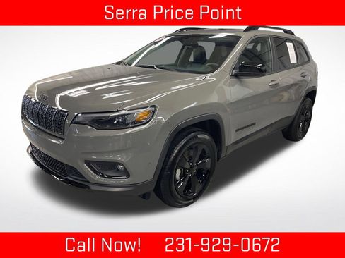 Used 2023 Jeep Cherokee Altitude Lux w/ Lux Elite Package AWD/4WD image 1