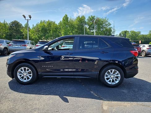 Certified 2020 Chevrolet Equinox LS w/ LS Convenience Package FWD image 4