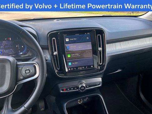 Certified 2025 Volvo XC40 B5 Plus image 8