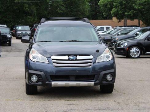 Used 2013 Subaru Outback 2.5i Limited w/ Moonroof Pkg AWD/4WD image 2