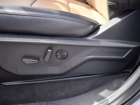 Used 2025 Ford F450 Lariat w/ FX4 Off-Road Package image 23