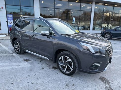 Used 2023 Subaru Forester Touring image 14
