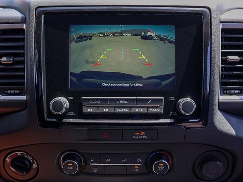 Used 2022 Nissan Frontier SV image 29