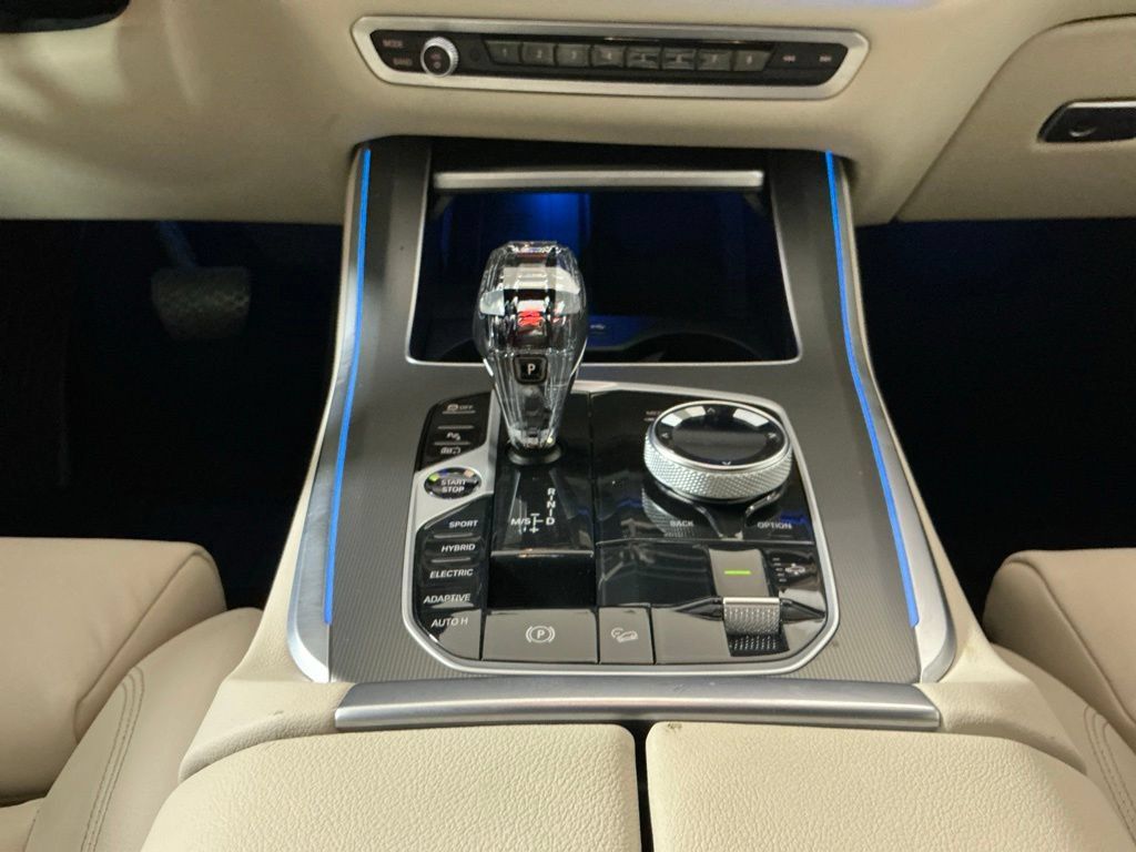 Used 2022 BMW X5 xDrive45e w/ Premium Package AWD/4WD image 13