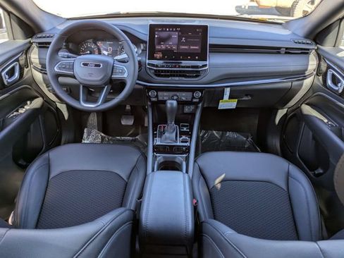 New 2026 Jeep Compass Latitude AWD/4WD image 15