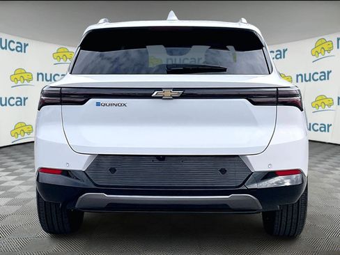 Used 2025 Chevrolet Equinox EV LT image 5