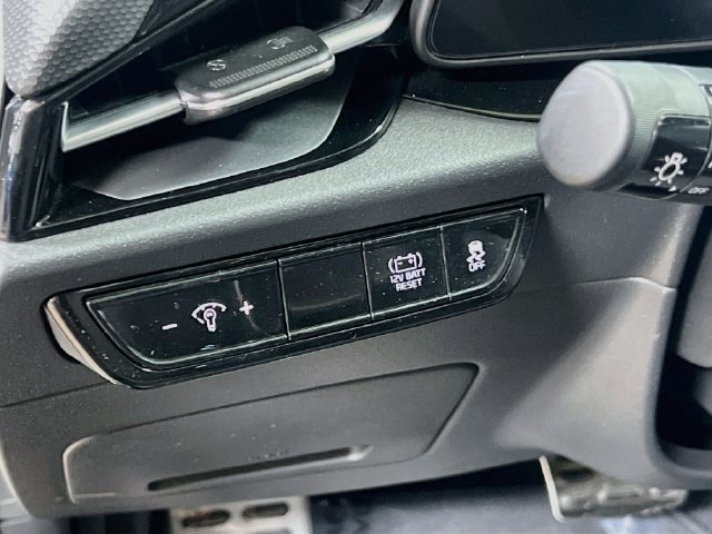 Used 2024 Kia Niro EX Touring FWD image 10