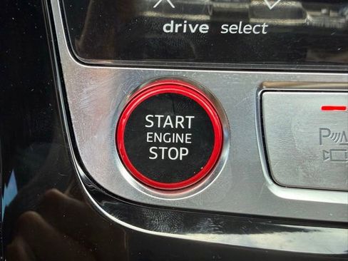 Used 2024 Audi RS Q8 w/ Black Optic Package image 21