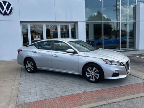 Used 2020 Nissan Altima 2.5 S FWD image 3
