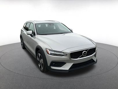 Used 2025 Volvo V60 B5 Cross Country Plus