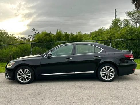 Used 2016 Lexus LS 460 AWD w/ Comfort Package image 7