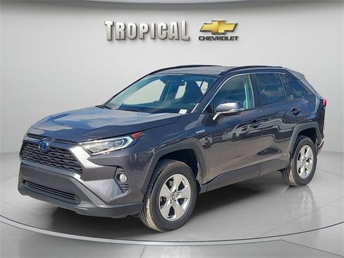 Used 2021 Toyota RAV4 XLE w/ Convenience Package image 1