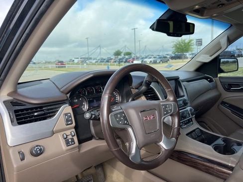 Used 2016 GMC Yukon SLT w/ Open Road Package image 9