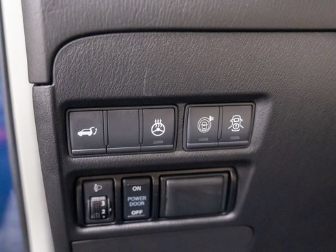Used 2019 Nissan Armada Platinum w/ Captain's Chairs Package AWD/4WD image 20