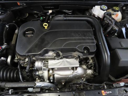 Used 2023 Chevrolet Malibu LT image 35