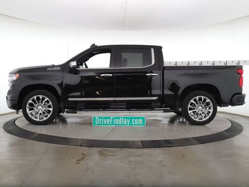 Used 2024 Chevrolet Silverado 1500 High Country AWD/4WD image 9