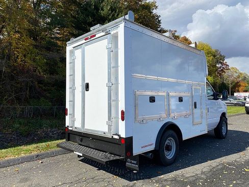 New 2026 Ford E-350 and Econoline 350 Super Duty w/ Power Equipment Group image 18