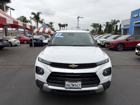 Used 2023 Chevrolet TrailBlazer LT FWD image 3