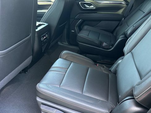 Used 2024 Chevrolet Tahoe RST w/ Luxury Package AWD/4WD image 12