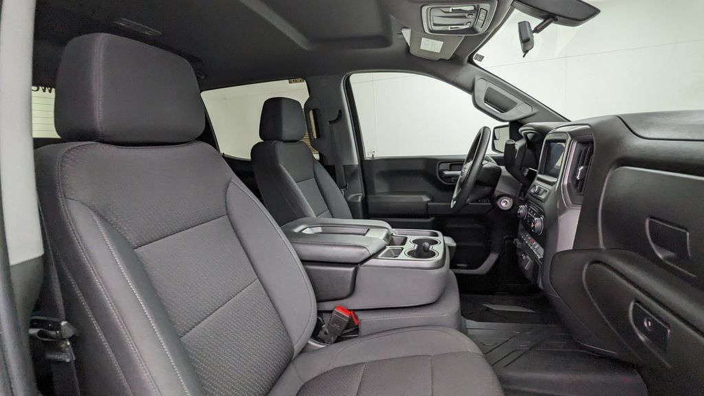 Used 2021 Chevrolet Silverado 1500 Custom Trail Boss AWD/4WD image 35