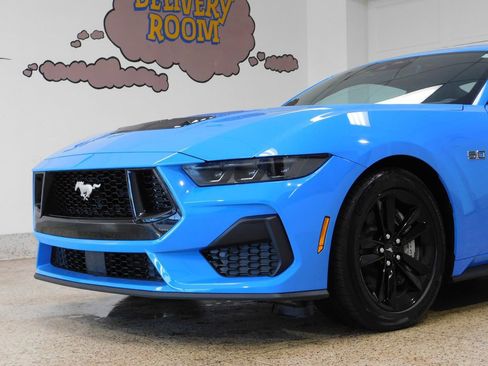 Used 2025 Ford Mustang GT RWD image 22