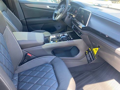 New 2026 Volkswagen Atlas Cross Sport SEL Premium R-Line image 11