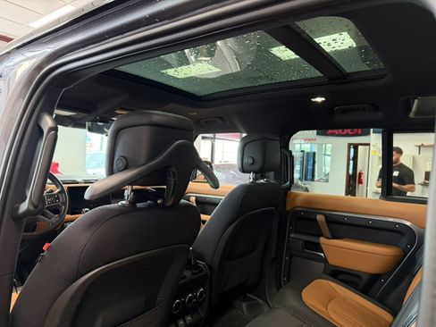 Used 2024 Land Rover Defender 110 X AWD/4WD image 27