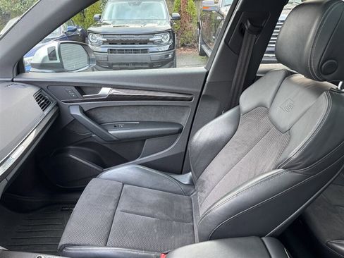 Used 2018 Audi SQ5 Premium Plus w/ Navigation Package AWD/4WD image 27