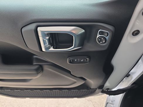 New 2026 Jeep Gladiator Sport image 10