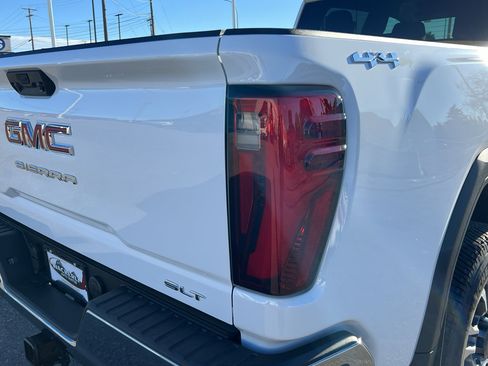 New 2026 GMC Sierra 2500 SLT w/ Max Trailering Package AWD/4WD image 11