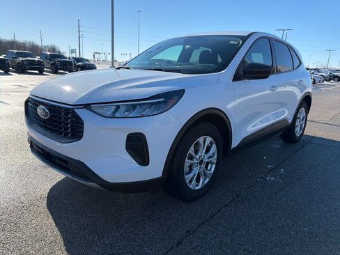 Used 2025 Ford Escape Active FWD image 3