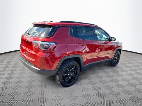 New 2026 Jeep Compass Latitude image 5