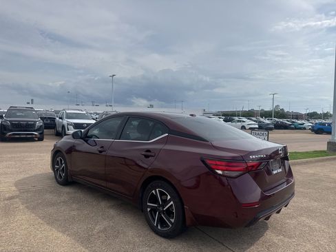 Used 2024 Nissan Sentra SV image 12