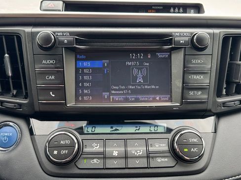 Used 2018 Toyota RAV4 LE w/ Protection Package AWD/4WD image 21