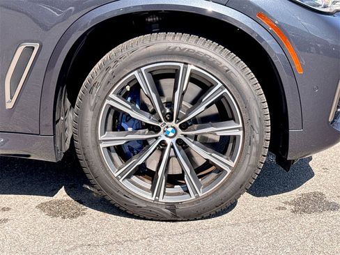 Used 2021 BMW X5 M50i w/ Executive Package image 9