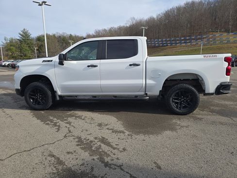 Used 2023 Chevrolet Silverado 1500 Custom Trail Boss w/ LPO, Dark Essentials Package image 8